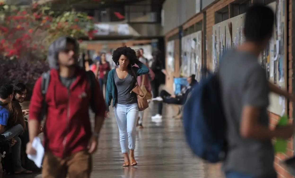 Inscrições abertas para 12 mil bolsas do programa Pé-de-Meia Licenciaturas