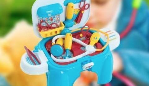 Colégio de maior nota no Enem cobra kit de médico para meninos e de cozinha para meninas