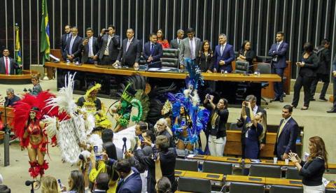 Garantido e Caprichoso participam de homenagem ao turismo do Amazonas em Brasília