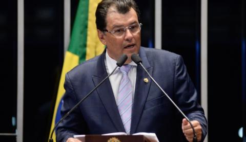 Senador Eduardo Braga não foi alvo de operação da PF em Manaus