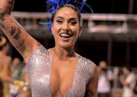  Maiô colado faz Dani Bolina mostrar mais do que devia