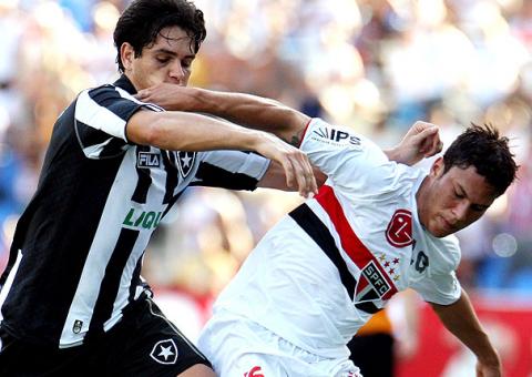 Botafogo quer superar desgaste para derrotar São Paulo