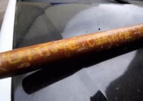 Alvejado com TV e pauladas na cabeça é morto a tiros na zona Leste