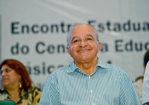 Melo destaca importância de estatísticas para o planejamento da política educacional