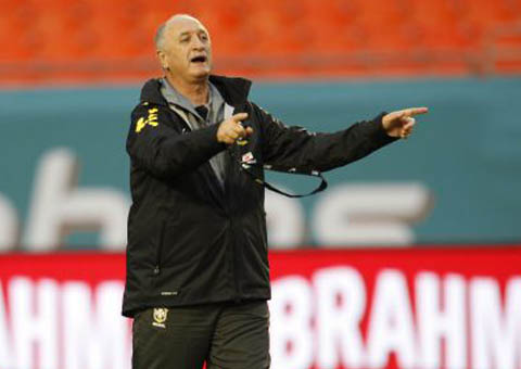 Felipão diz que está montando boa equipe para a Copa