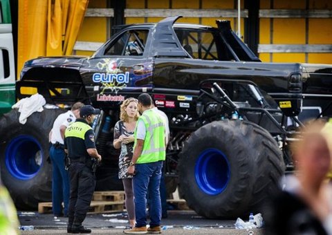 Acidente "monster trucks" mata dois adultos e uma criança