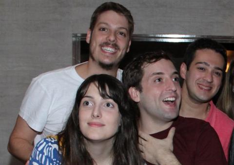  Elenco de 'Porta dos Fundos' vai ao aniversário de Marcos Veras