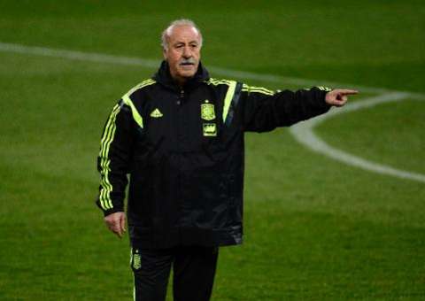 Del Bosque anuncia lista provisória da Espanha para a Copa