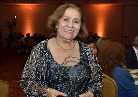 Atriz Ilva Ninõ luta contra câncer de intestino