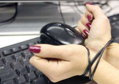 Conheça as doenças por uso constante da internet