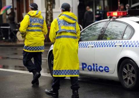 Clérigo muçulmano é acusado de realizar casamento de menina de 12 anos