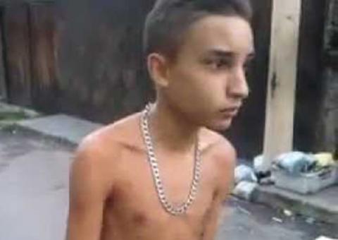 Desabafo na favela: "Eu to sofrendo, quero um amor, mas são tudo piranha"