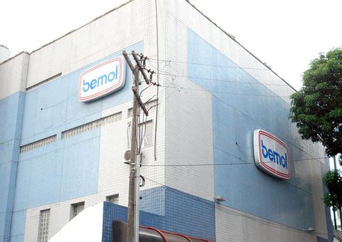 Cliente diz que Bemol abusa nos preços de estacionamento