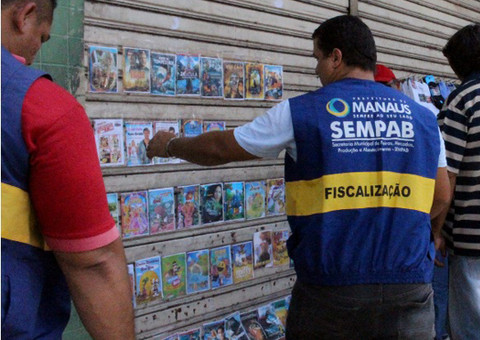 Prefeitura apreende mercadorias irregulares no Centro 