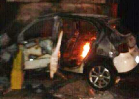 Veja imagens do carro que explodiu na madrugada em Manaus