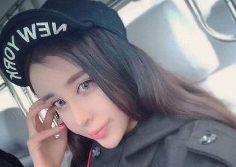 Chinesa causa polêmica com plásticas para reconquistar ex-namorado