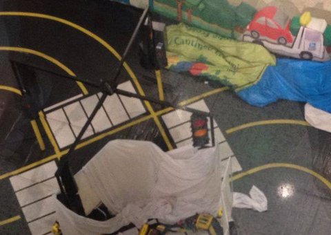 Homem comete suicídio em shopping de Minas Gerais