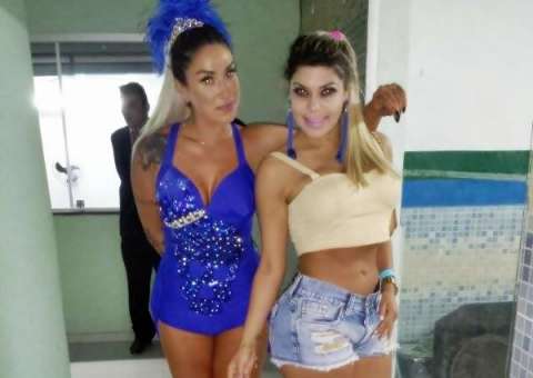 Lizy Samapaio exibe belas curvas em visita a escola de samba