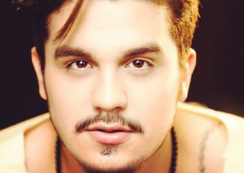 Luan Santana revela que já dormiu com duas mulheres ao mesmo tempo