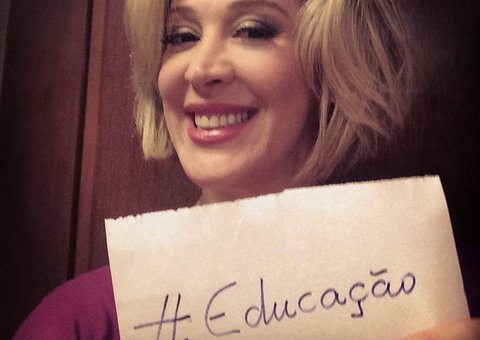  Claudia Raia erra português ao falar de educação e vira alvo de piadas