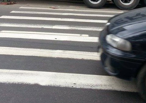 Moradores são proibidos de usar faixa de pedestre na Grande Circular