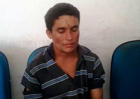 Pai surta, joga seu bebê na parede e arranca o rosto da criança com mordidas