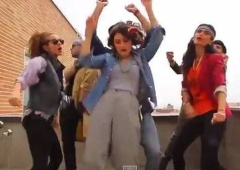 Jovens são condenados por vídeo "Happy"