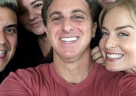 Com ótima forma, Angélica completa 41 anos