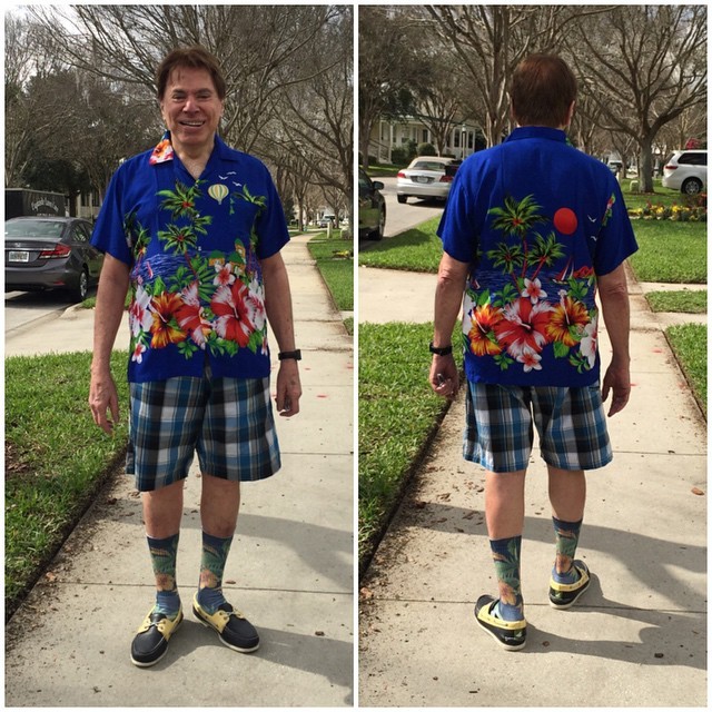 Silvio Santos posa com look de gosto duvidoso durante férias