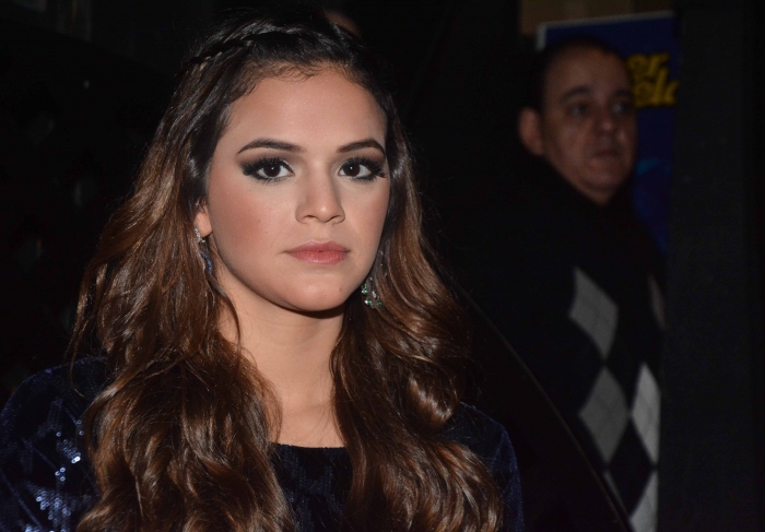 Bruna Marquezine desabafa e confirma fim de namoro com Neymar