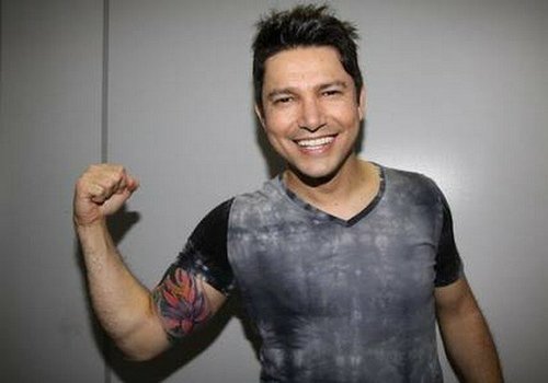 Zé Henrique nega que tenha recebido estúdio de presente de Zilu