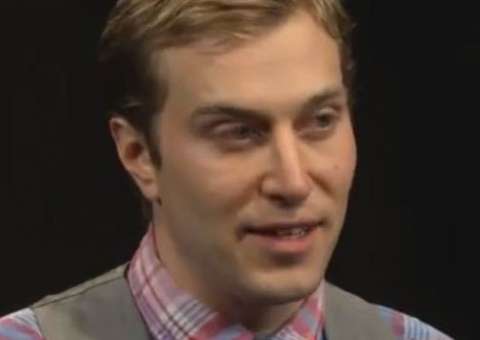 Homem entra na justiça para se casar com notebook