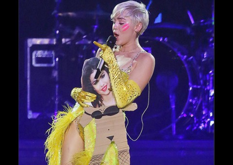 Miley Cyrus ataca Selena Gomez