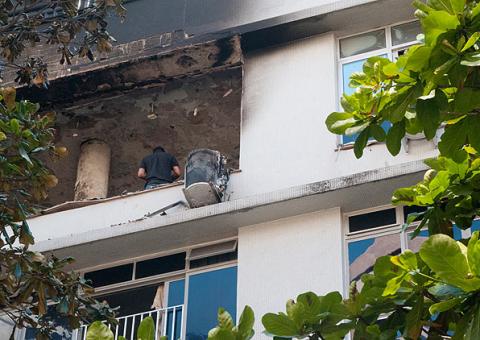 Desembargador e mulher morrem ao saltar de apartamento em chamas