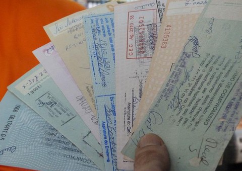 Número de cheques devolvidos no país é o mais alto desde 2009