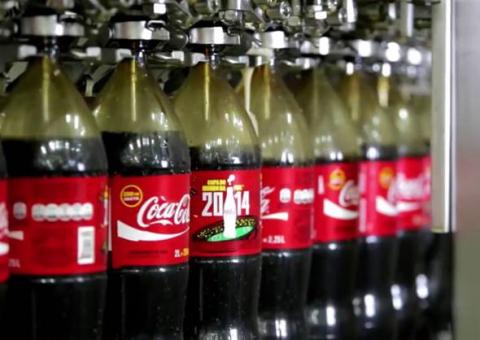 Coca-Cola se defende e conta a "verdade"