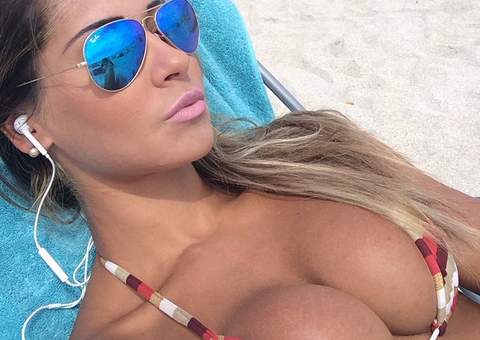  Internauta critica seios de Mayra Cardi e ex-BBB humilha em resposta