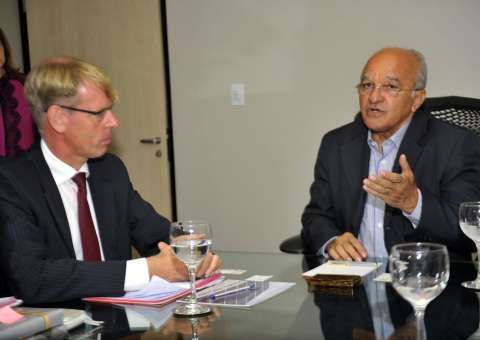 Embaixador da Bélgica visita José Melo e propõe parceria  