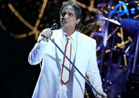 Roberto Carlos cobra R$ 25 milhões para liberar suas músicas em propagandas