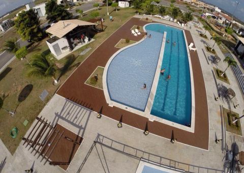 Mulher descobre que estava sendo traída pela síndica do prédio e conta tudo