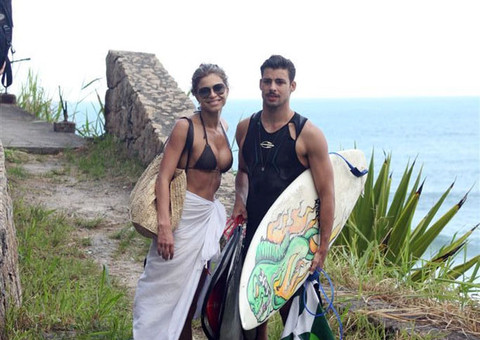 Grazi Massafera e Cauã Reymond passam dias juntos na casa do ator