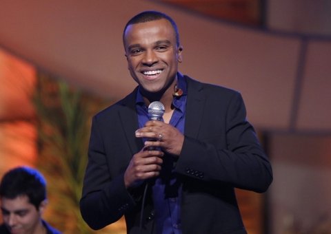 Após turnê, Alexandre Pires deixa grupo SPC novamente