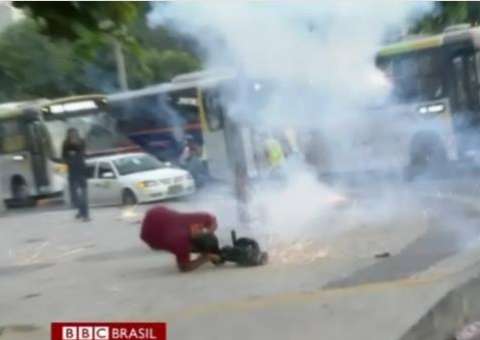 Video Mostra Momento exato que cinegrafista da Band é atingido
