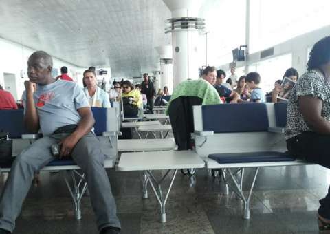 Passageiros da TAM estão presos em Belém