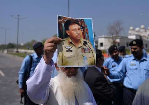 Ex-presidente paquistanês é acusado de traição