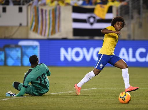 Brasil de Dunga vence Equador sem brilho nos EUA