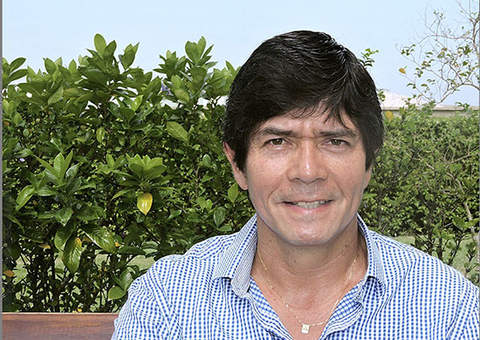 Lua, Mulher e Natureza inspiram livro de poesia