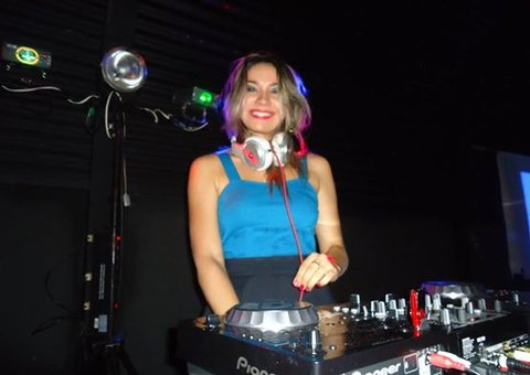 Carioca Bar reinaugura neste sábado com maratona de shows