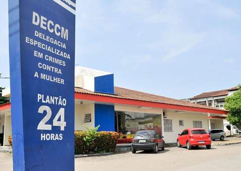 Ciumento é acusado de estuprar companheira