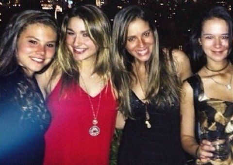 Sasha comemora 16 anos em Nova York com amigas